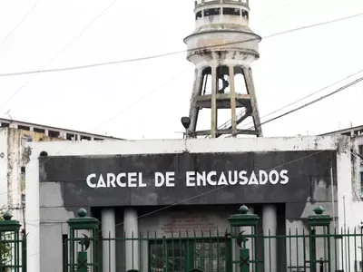 Su ex la golpeaba y hasta la secuestró en Punta Lara, lo detuvieron y ahora la amenaza desde la cárcel