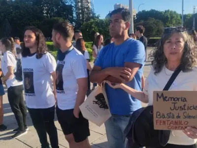 “173 muertes no pueden quedar en la nada”: movilización en La Plata y Rosario por las víctimas del fentanilo contaminado