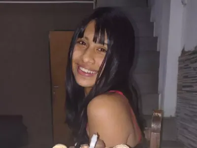 En Ensenada: tenía perimetral contra su ex violento, se cruzaron en una fiesta, lo apuñaló y quedó detenida