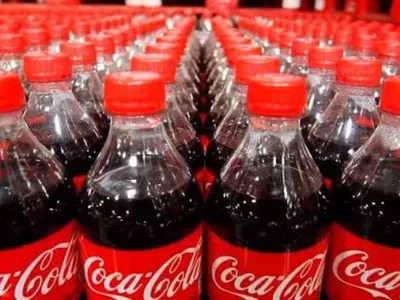 Coca-Cola deberá indemnizar a un consumidor argentino por vender una botella con un cuerpo extraño