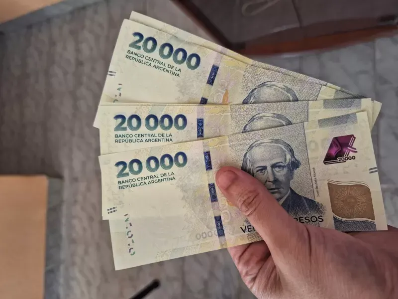 Zona liberada en La Plata: retiró $21 millones del banco, lo entregaron a una emboscada perfecta y le robaron todo