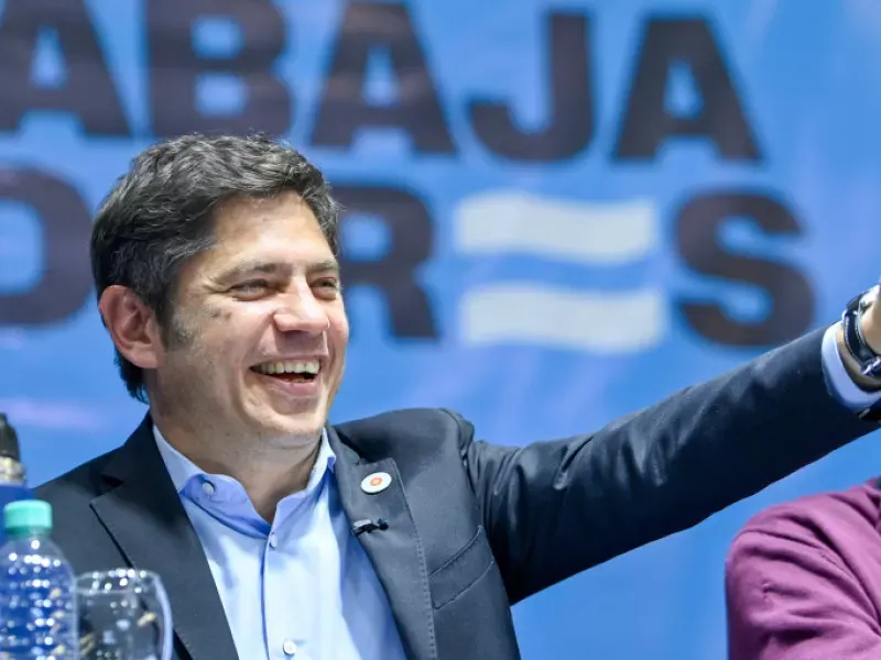 Ya no sabe de dónde rascar: Kicillof autorizó aumentos en la tarifa de luz en la provincia