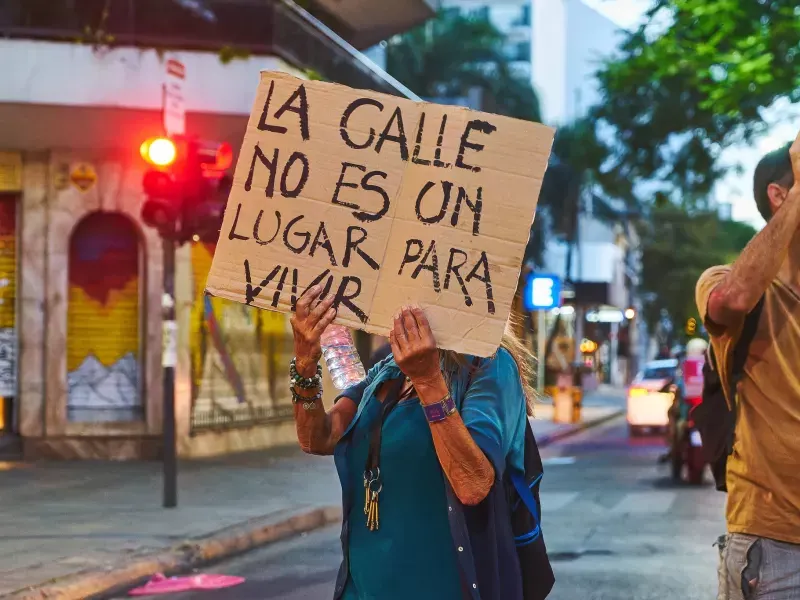 El INDEC reveló que 8 de cada 10 trabajadores no cubre con sus ingresos la canasta de pobreza