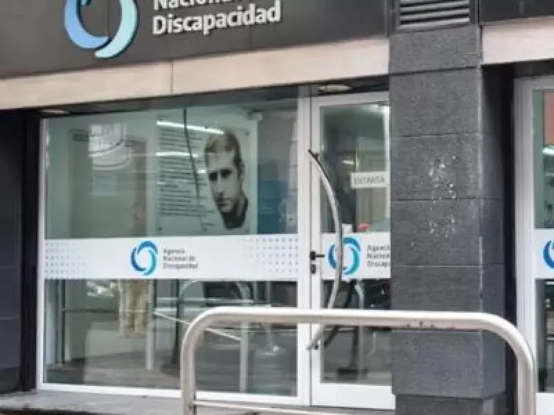 Escándalo: investigan compras de la ex Andis por presuntos sobreprecios de hasta 1972% y una prótesis que no habría sido entregada