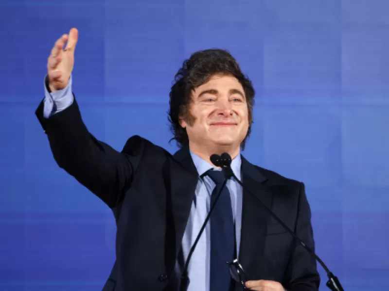 Milei prepara el desembarco en La Plata para poner primera con la campaña