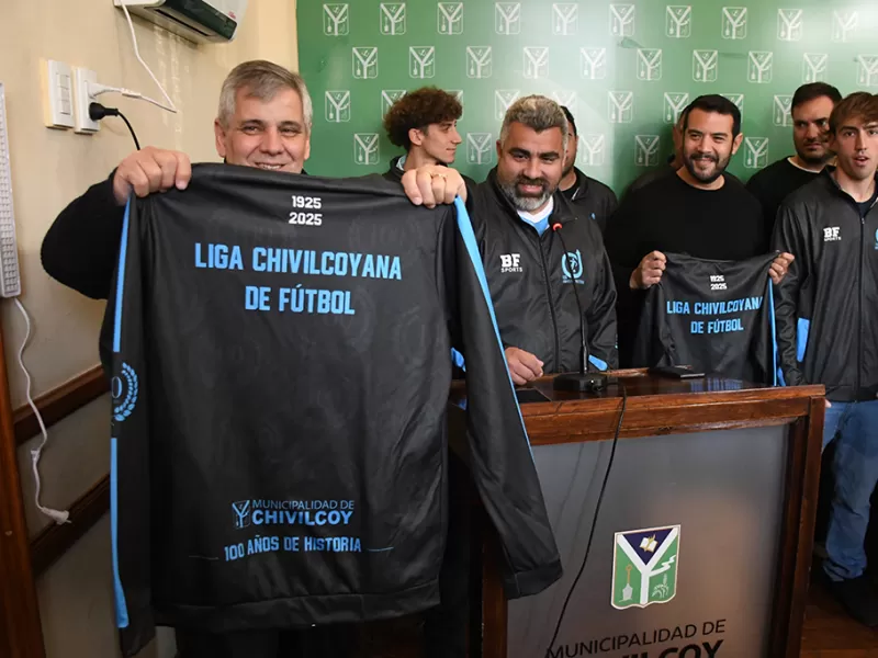 Chivilcoy presentó las camisetas de sus Selecciones Sub-13 y Sub-15