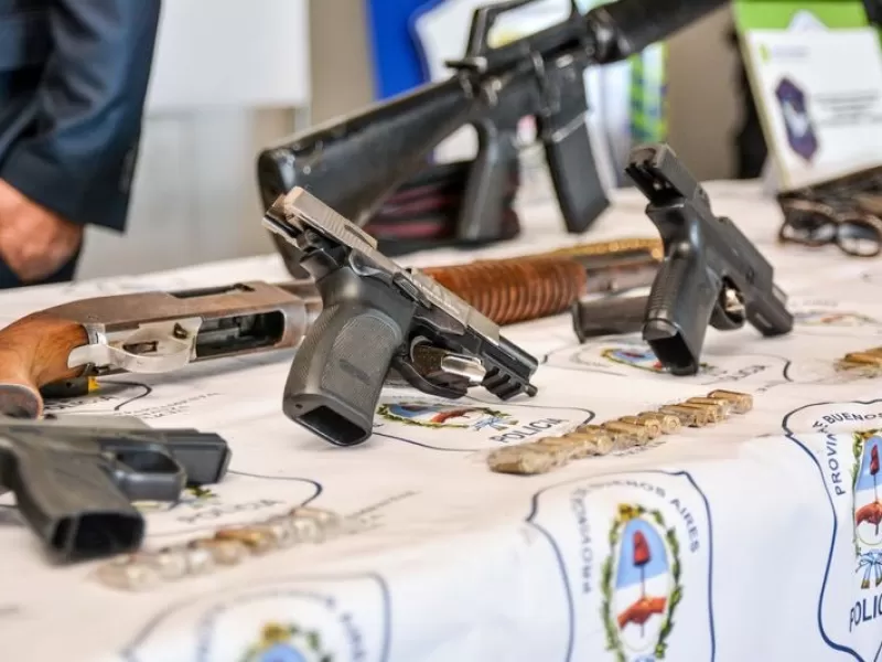 Mano firme, contra el delito: Ariel Sujarchuk presentó proyectos de ley contra la reiterancia de detenidos y para frenar la venta libre de armas semiautomáticas