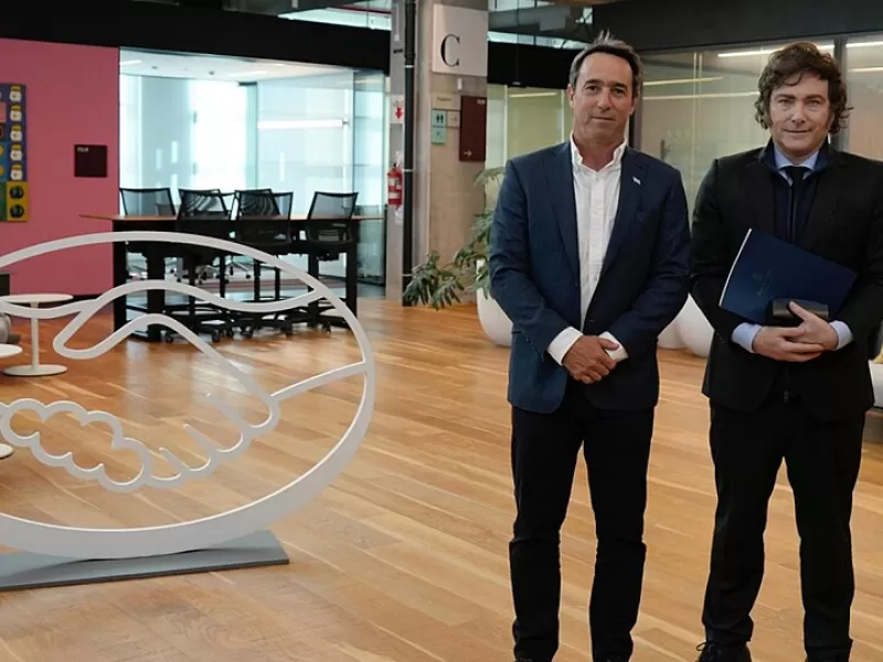 El &ldquo;super&aacute;vit&rdquo; de Milei: ajuste para los argentinos, US$42 millones de alivio fiscal para Galper&iacute;n