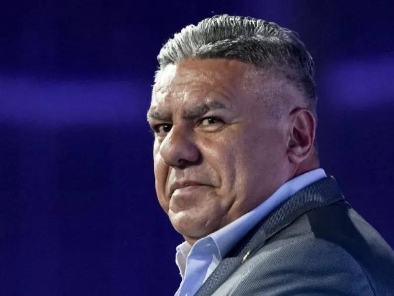 Lo echaron de Gimnasia, se hizo de River y ahora quiere sacar al Chiqui Tapia de la AFA