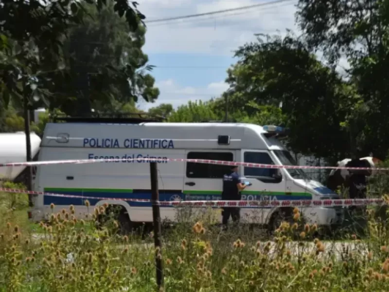 Tragedia en la Ruta 11: hallaron muerto a un agente del Servicio Penitenciario Bonaerense dentro de su auto