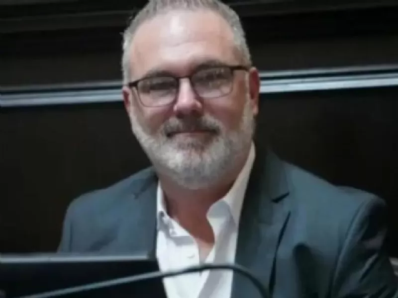 Denuncian por violencia de género a un diputado provincial de La Libertad Avanza