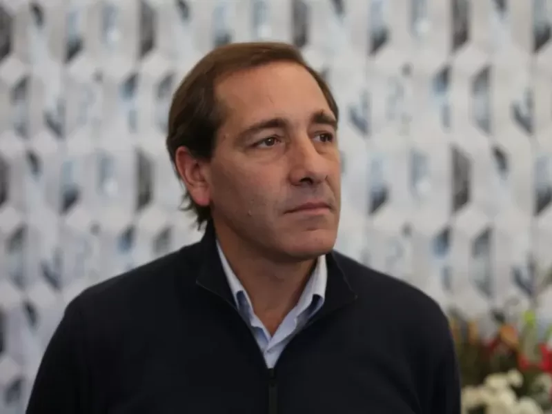 La Justicia arrincona a Julio Garro: imputaciones por asociación ilícita, sobreprecios y loteos ilegales en La Plata