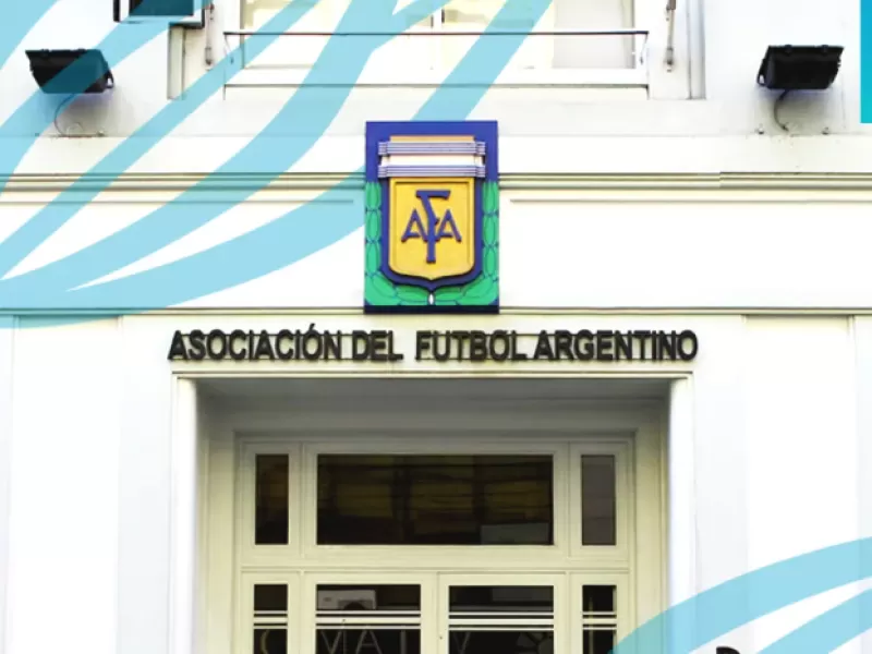 Lo echaron de Gimnasia, se hizo de River y ahora quiere sacar al Chiqui Tapia de la AFA