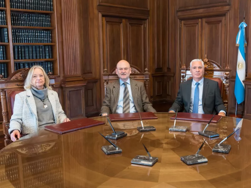 Mientras reclaman austeridad, la Suprema Corte bonaerense gastará casi 200 millones de pesos en autos 0 km