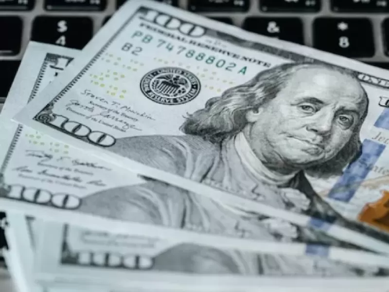 El dólar oficial vuelve a subir y se acerca a los $ 1500