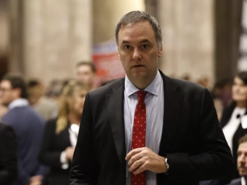 La Justicia le pidi&oacute; explicaciones a Manuel Adorni por su patrimonio y qued&oacute; cerca de una posible indagatoria