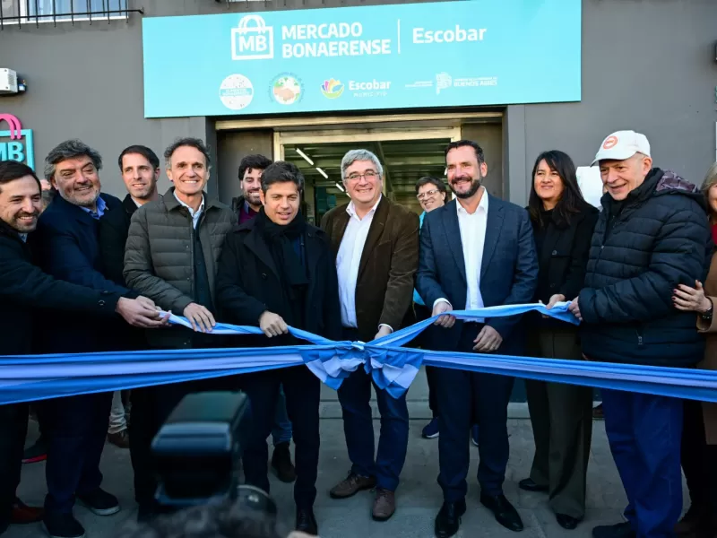 Sujarchuk y Kicillof recorrieron el nuevo Mercado Bonaerense Fijo y el futuro Centro Médico de Alta Complejidad