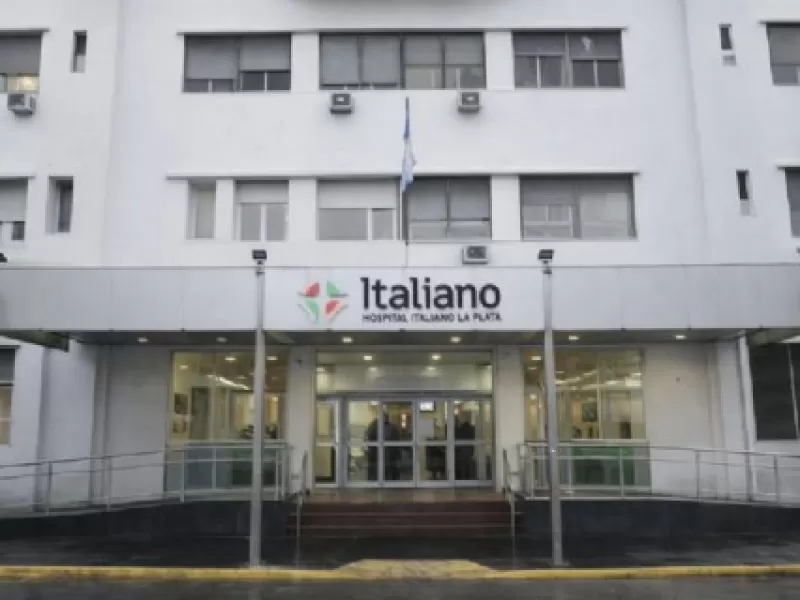Esc&aacute;ndalo en el Hospital Italiano: denuncian sueldos impagos y pagos en cuotas al personal de salud