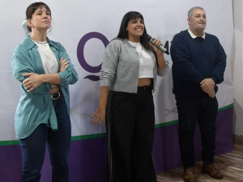 Quilmes: el municipio anunci&oacute; a los vecinos del barrio Santos Vega la construcci&oacute;n de 20 nuevas cuadras de asfalto