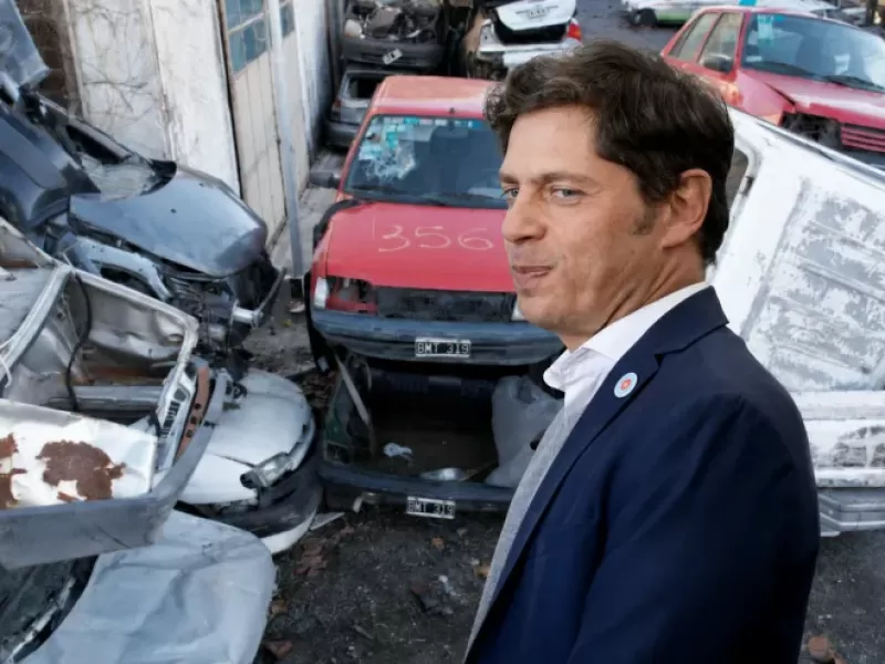 Axel Kicillof transform&oacute; el &aacute;rea de Automotores en un cementerio de veh&iacute;culos oficiales