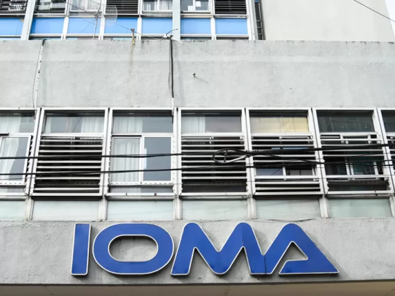 La salud de los bonaerenses en riesgo: los odontólogos de IOMA cortan la atención por los desmanejos de La Cámpora