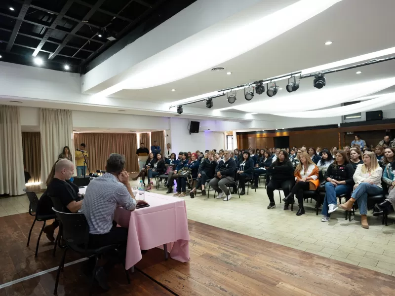 El SEOCA se sumó a la campaña Octubre Rosa y realizó una charla sobre la prevención del cáncer de mama