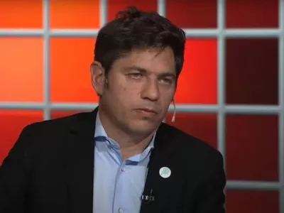 Esc&aacute;ndalo en la Gobernaci&oacute;n: apareci&oacute; desguazado el Peugeot  205 y crecen las preguntas para Kicillof y Agustina Vila