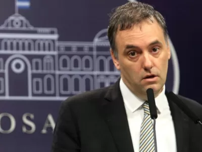 Pol&eacute;mica por un contrato de casi $903 millones: una empresa vinculada a F&uacute;tbol para Todos recibi&oacute; otra millonaria adjudicaci&oacute;n antes de la salida de Adorni