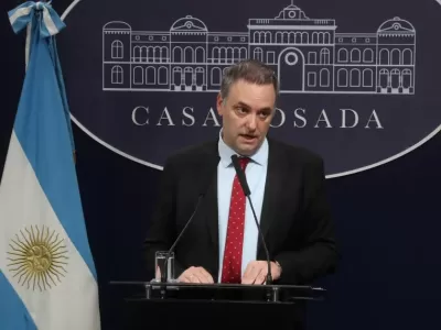Otro esc&aacute;ndalo con Manuel Adorni: pag&oacute; m&aacute;s de US$200 mil por una casa que no ten&iacute;a declarada