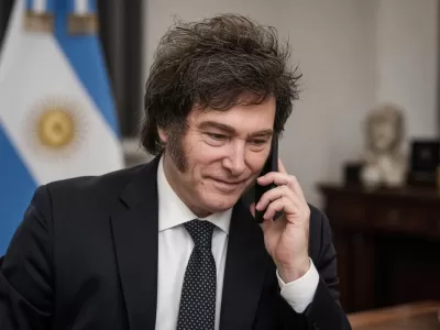 VIDEO | Javier Milei, m&aacute;s pendiente de Twitter que de gobernar: mientras el pa&iacute;s se hunde, estuvo todo el dia en X insultando periodistas