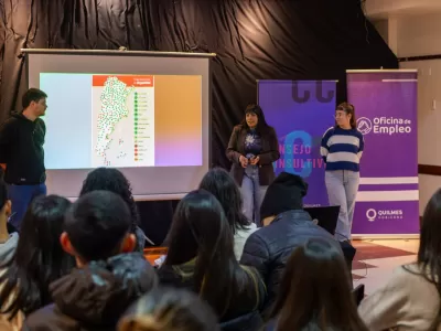Quilmes: el municipio present&oacute; el taller "juventudes y empleabilidad" en el centro de empleados de comercio de la ciudad