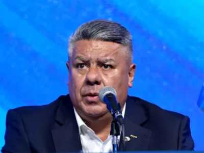 Denuncian a "Chiqui" Tapia en La Plata por presunto abuso de autoridad