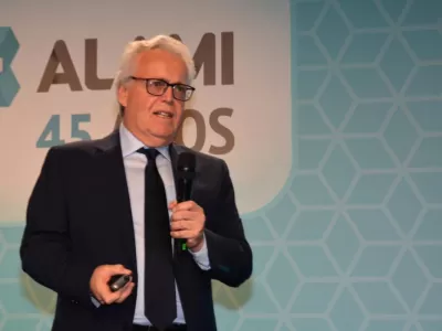 M&aacute;s problemas en el &aacute;rea de Salud: investigan al superintendente por su v&iacute;nculo con firmas offshore en Panam&aacute;