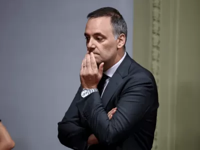 &iquest;Qu&eacute; esconde? Adorni pidi&oacute; m&aacute;s tiempo para justificar las inconsistencias detectadas en su patrimonio