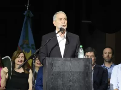 Alak apuesta a China y empieza a construir un perfil de gobernador con la ciudad de La Plata como ejemplo