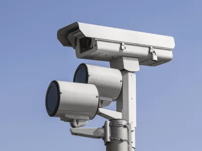 Cazaban autos, pero robaban a todos: la UTN y CECAITRA, socios en el fraude de las fotomultas