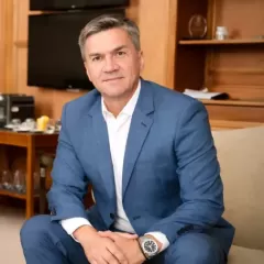 En Chaco, mientras la gente no tiene para comer, Zdero gast&oacute; $6.600 millones en pauta oficial
