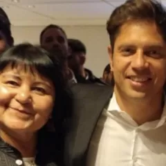 Las imágenes que comprometen a Kicillof: apareció junto a la dueña de la casa del triple crimen en Florencio Varela