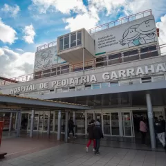 Sindicalistas y la izquierda violenta tomaron las oficinas de la dirección del hospital garrahan