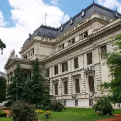 Crecen las denuncias y el silencio pol&iacute;tico en el Senado bonaerense
